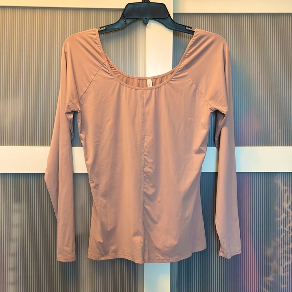 The Group by Babaton stretchy scoop neck top